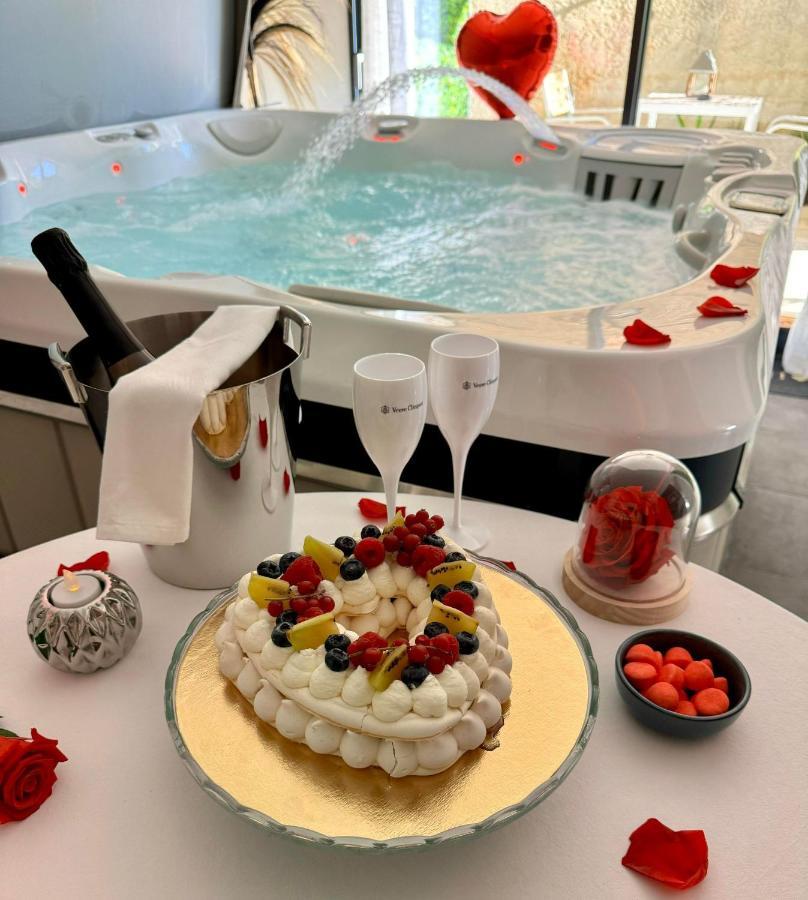 Casa Amor & Spa, Appartement Suite Jacuzzi & Piscine Chauffee Montfort-sur-Argens ภายนอก รูปภาพ