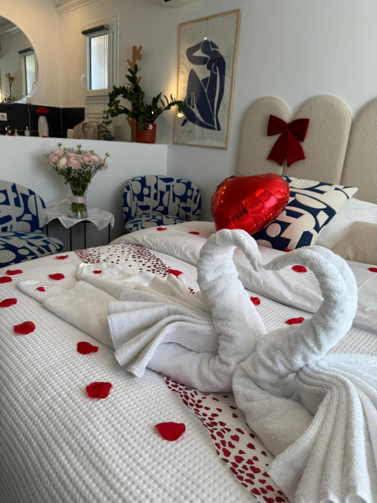Casa Amor & Spa, Appartement Suite Jacuzzi & Piscine Chauffee Montfort-sur-Argens ภายนอก รูปภาพ