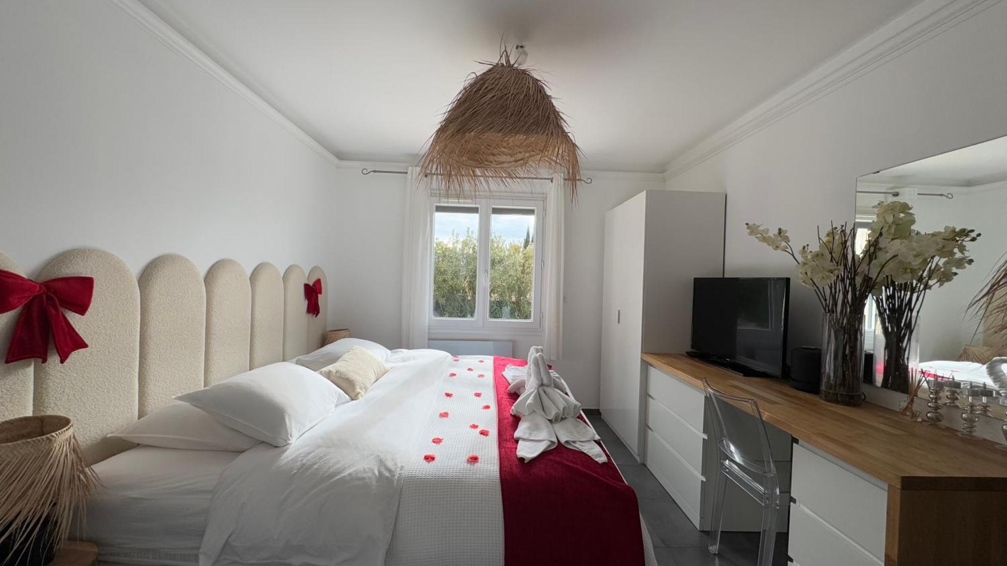 Casa Amor & Spa, Appartement Suite Jacuzzi & Piscine Chauffee Montfort-sur-Argens ภายนอก รูปภาพ